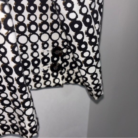 CAbi Women’s 12 Black White Brown Patterned Short Blazer Buttons Pockets Gathers - Picture 9 of 11